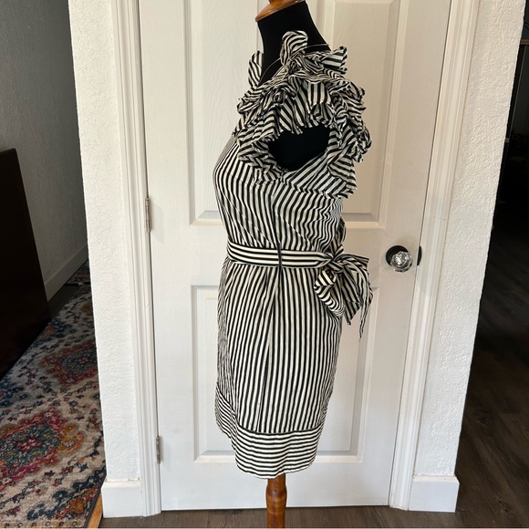 French Connection Striped Dress with Statement Sleeves | Size 2 - Picture 4 of 7